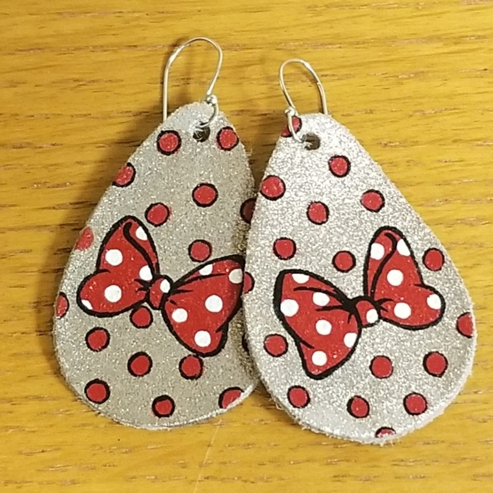 Hand Painted Leather Bow and Dot Earrings!! - Picture 1 of 5